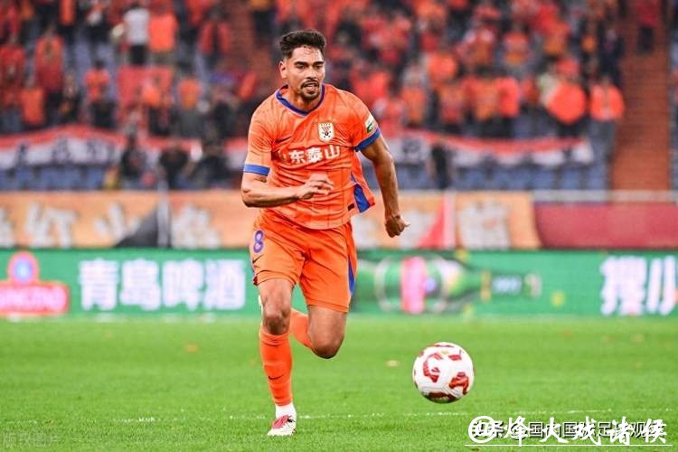 依木兰速度不够,练身体来凑,马德鲁加带不了新人 泰山队挖掘潜力 依木兰速度不够,练身体来凑,马德鲁加带不了新人 泰山队挖掘潜力