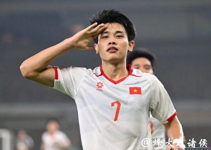 越南核心赛前挑衅：要进你们3球 U23国足队长3-0后回击：你说话啊
